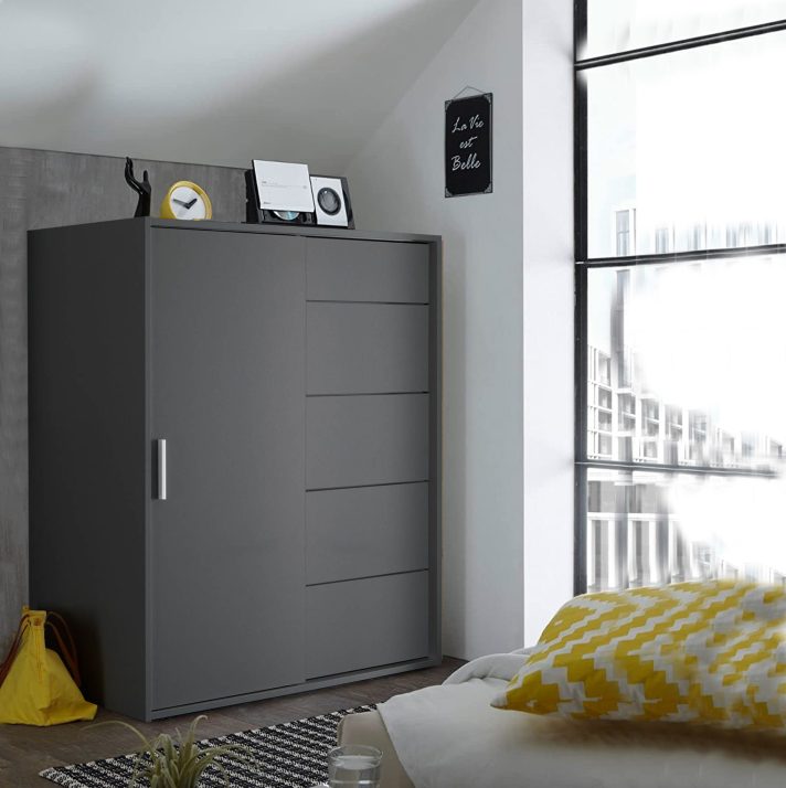 2-door 5-drawer chest of bedroom set Case