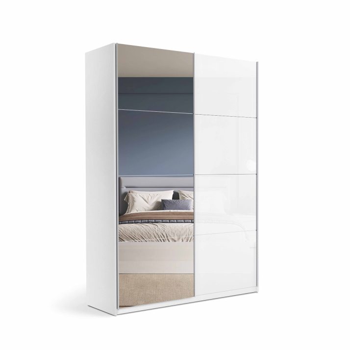 Slide-door wardrobe 1,5х2,1m of bedroom set Family