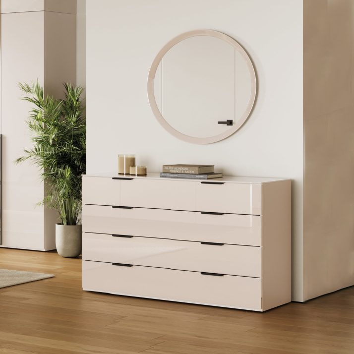4-drawer chest of bedroom set Lori