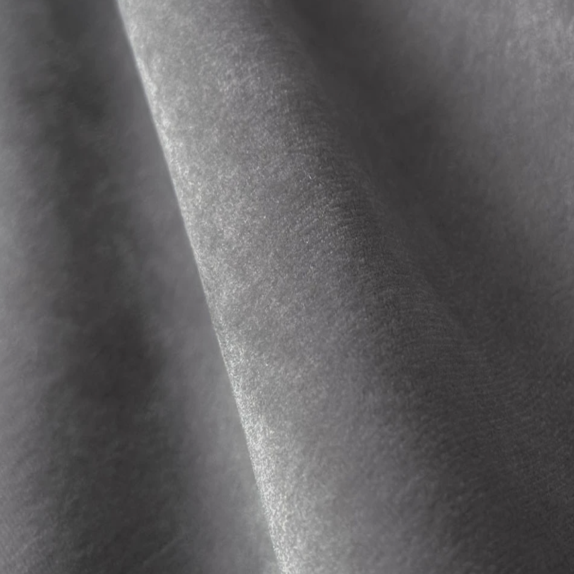 Світло-Сірий