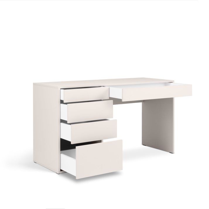 5-drawer dresser of bedroom set Tony